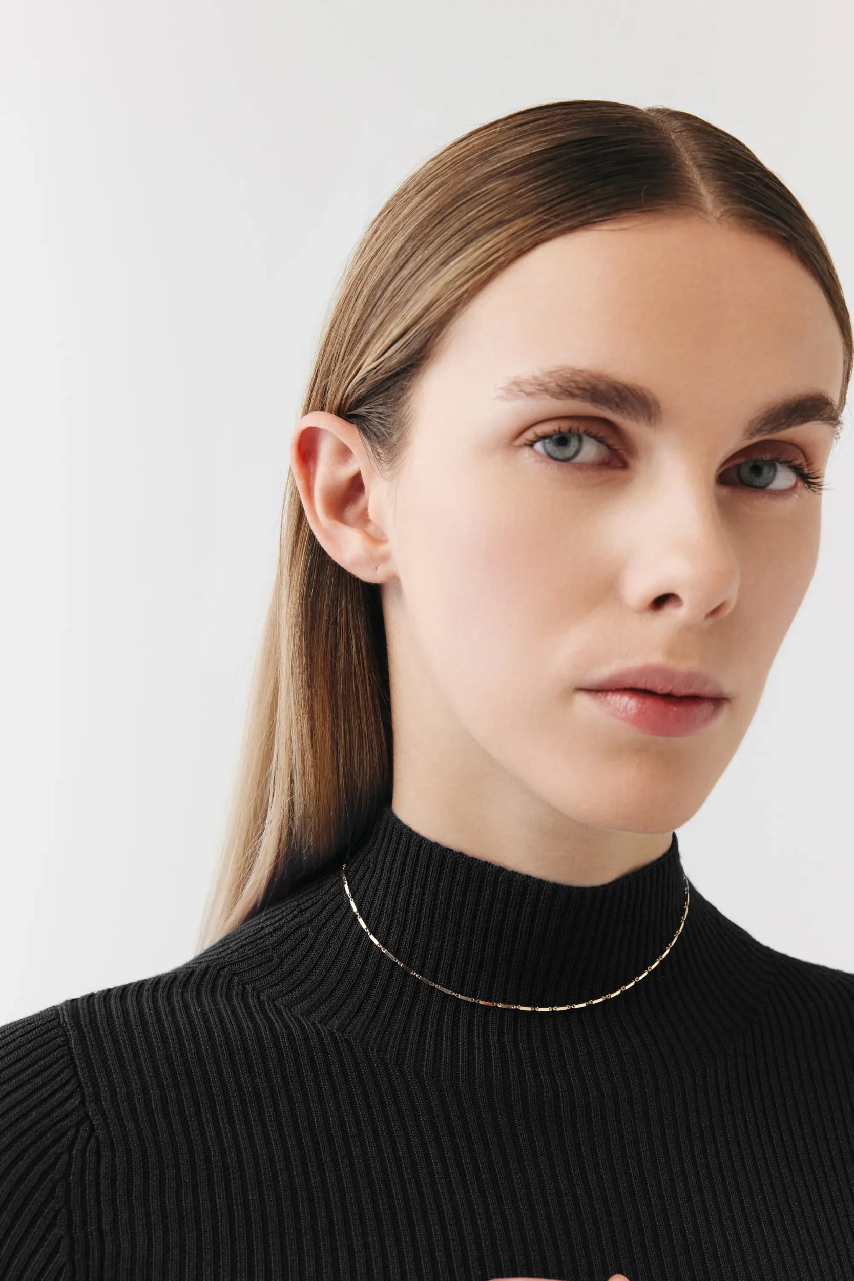 Çubuk Zincir Choker 4 Çubuk Zincir Choker 14 Ayar altın Choker Kolye modelleri ve fiyatlarıdan bir ürünü